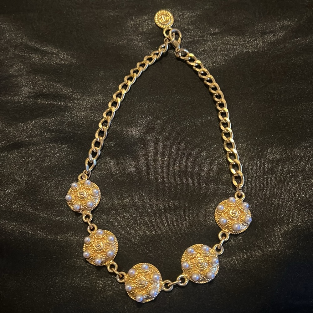 CHANEL Vintage 1980s Faux Pearl Gold Tone Necklace